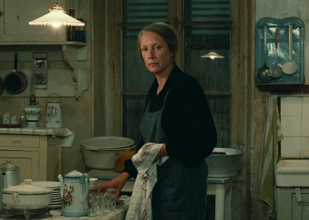 #47. L'Argent (1983)